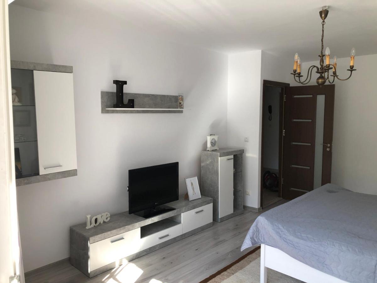 Le Garcon De Cristina-simple,quiet,spacious Apartment *